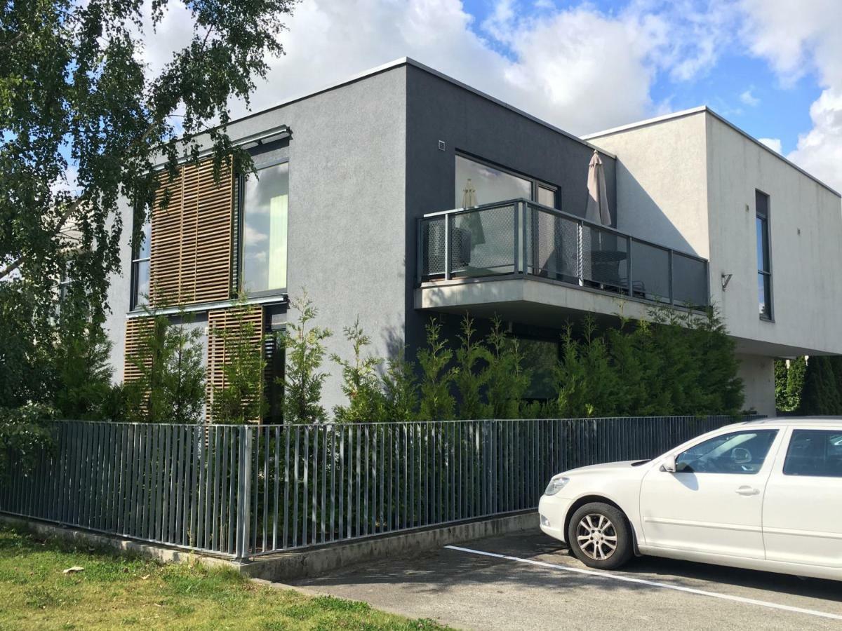 Papli 34 Apartment With Pool Pärnu Exterior photo